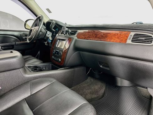 Used 2013 Chevrolet Tahoe LT w/ Luxury Package AWD/4WD image 33