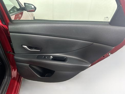 Used 2024 Hyundai Elantra SEL image 29