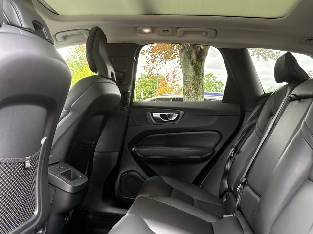 Certified 2024 Volvo XC60 B5 Core w/ Climate Package AWD/4WD image 21