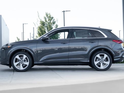 New 2025 Audi Q5 Prestige image 6