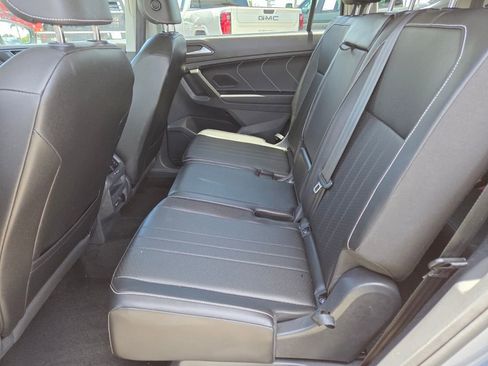 Used 2023 Volkswagen Tiguan SE FWD image 24