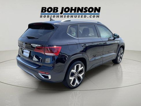 Used 2023 Volkswagen Taos SEL AWD/4WD image 3