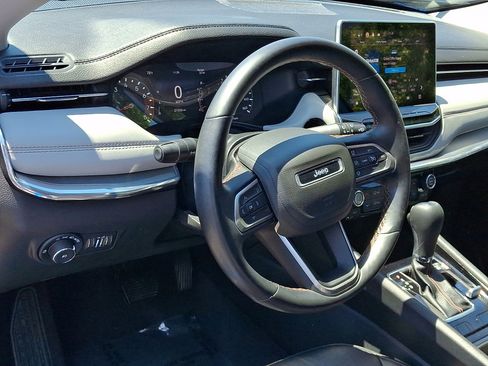 Used 2022 Jeep Compass Limited AWD/4WD image 25