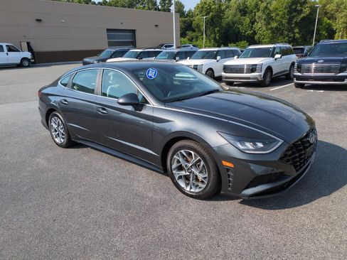 Used 2023 Hyundai Sonata SEL FWD image 1