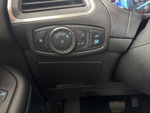 Certified 2023 Ford Edge Titanium AWD/4WD image 16