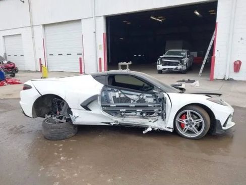 Used 2024 Chevrolet Corvette Stingray Coupe w/ 1LT RWD image 6