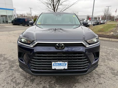 Used 2024 Toyota Grand Highlander XLE image 8