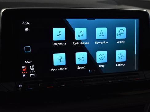 New 2026 Volkswagen Atlas Cross Sport SE image 9