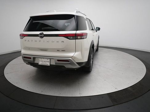 Certified 2024 Nissan Pathfinder SL image 35