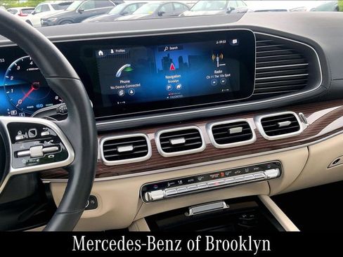 Used 2022 Mercedes-Benz GLS 450 4MATIC image 8