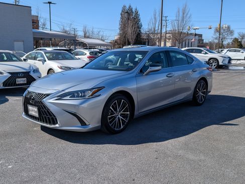 Certified 2023 Lexus ES 350 w/ Premium Package image 7