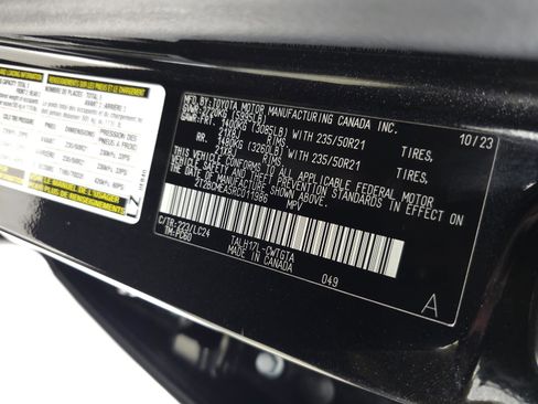 Used 2024 Lexus RX 500h F Sport w/ Convenience Package image 38