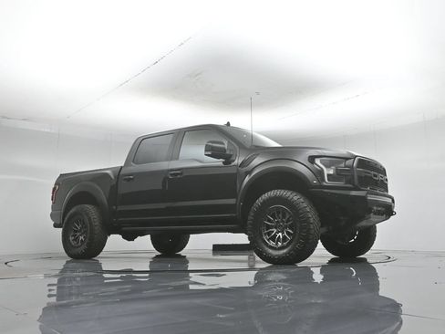 Used 2020 Ford F150 Raptor w/ Equipment Group 802A Luxury AWD/4WD image 3