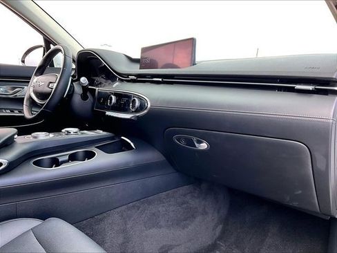 Used 2025 Genesis GV70 2.5T AWD/4WD image 14