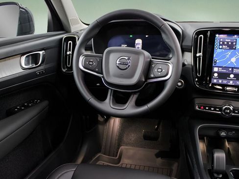 New 2026 Volvo XC40 B5 Core w/ Protection Package Premier AWD/4WD image 18