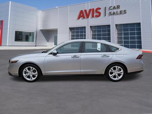 Used 2025 Honda Accord LX image 10