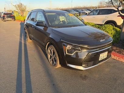 Used 2023 Kia Niro EX Touring