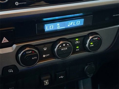 Used 2022 Toyota Tacoma SR5 image 12