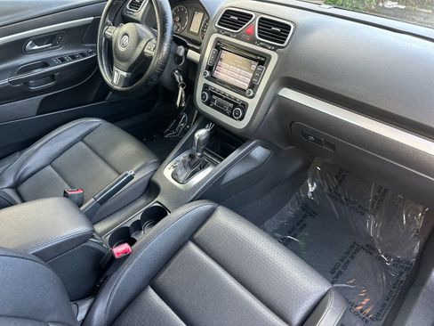 Used 2012 Volkswagen Eos Komfort FWD image 17
