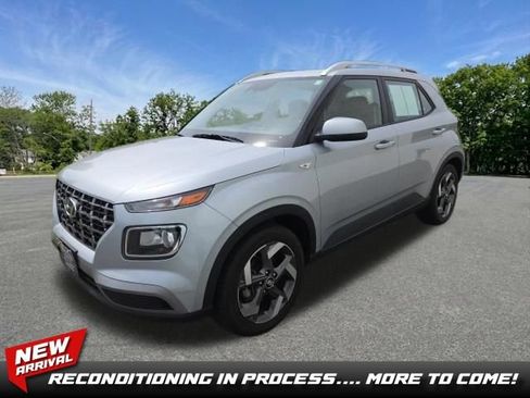 Used 2023 Hyundai Venue SEL w/ Cargo Package FWD image 1