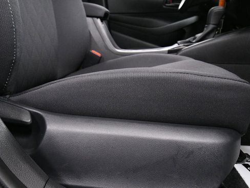 Certified 2025 Toyota Corolla LE image 25