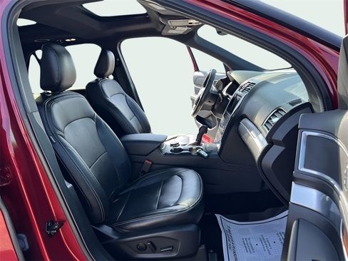 Used 2019 Ford Explorer Limited w/ Ford Safe & Smart Package image 22