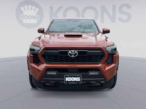 Used 2025 Toyota Tacoma TRD Sport w/ TRD Sport Premium Package AWD/4WD image 11