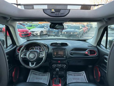 Used 2016 Jeep Renegade Trailhawk w/ Premium Trailhawk Package image 20