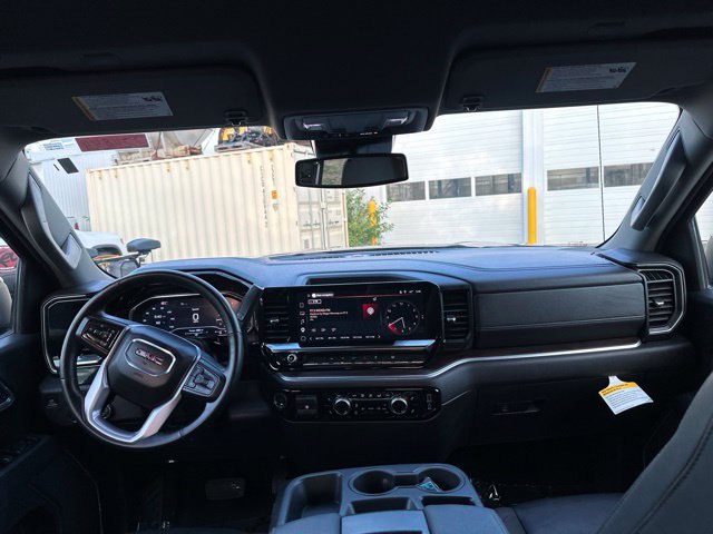 Used 2025 GMC Sierra 1500 SLT AWD/4WD image 18