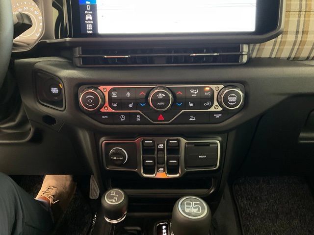 New 2026 Jeep Gladiator Mojave AWD/4WD image 20