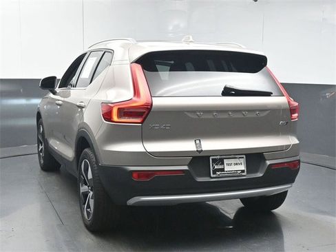 Certified 2024 Volvo XC40 B5 Plus w/ Protection Package Premier image 6