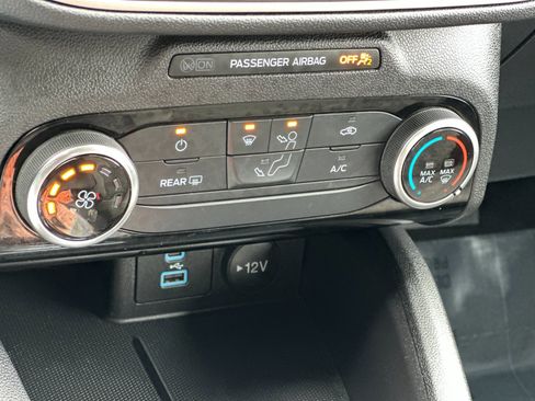 Certified 2022 Ford Escape SE image 21