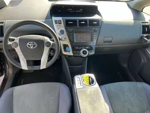 Used 2012 Toyota Prius V Two image 28