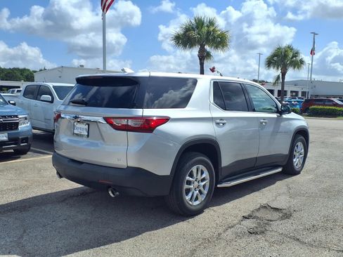 Used 2021 Chevrolet Traverse LS w/ LPO, Floor Liner Package FWD image 2