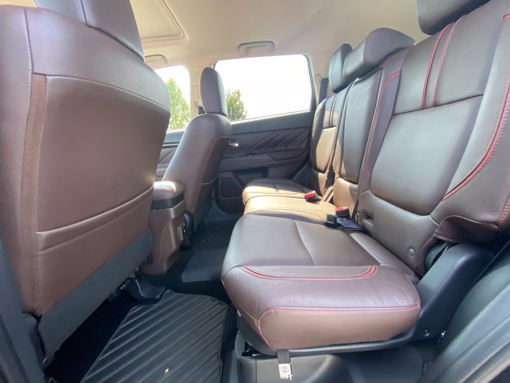 Used 2018 Mitsubishi Outlander GT AWD/4WD image 26