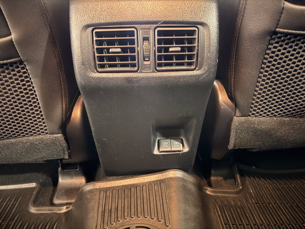 Used 2022 Toyota 4Runner SR5 Premium w/ Moonroof Package RWD image 32