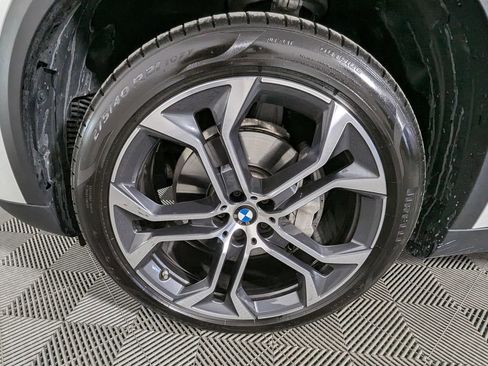 Used 2025 BMW X5 xDrive40i w/ Climate Comfort Package image 48