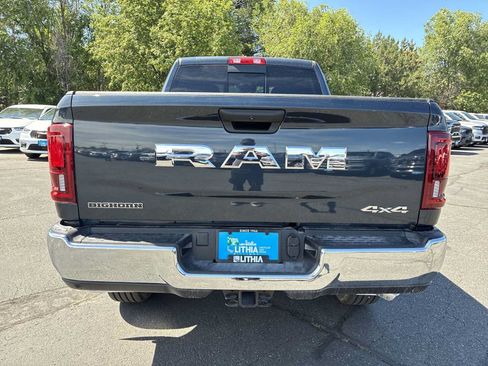 New 2026 RAM 2500 Big Horn AWD/4WD image 18