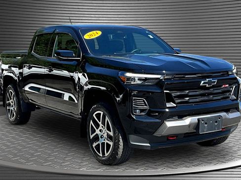 Used 2024 Chevrolet Colorado Z71 w/ Z71 Convenience Package 2 AWD/4WD image 1