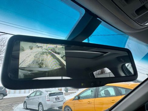 Used 2012 Honda Crosstour EX image 21