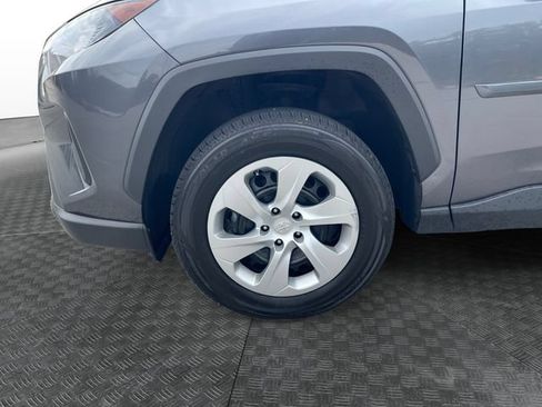 Used 2021 Toyota RAV4 LE AWD/4WD image 14