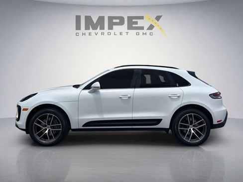 Used 2024 Porsche Macan AWD/4WD image 2