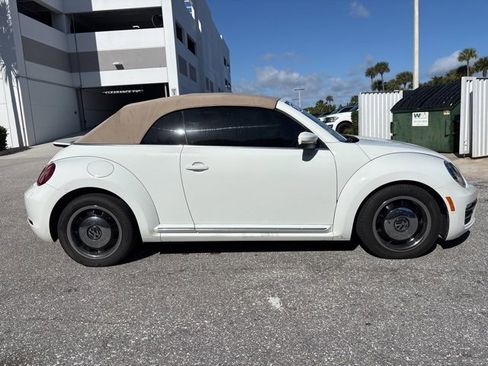 Used 2018 Volkswagen Beetle 2.0T S w/ Style & Comfort Package image 2