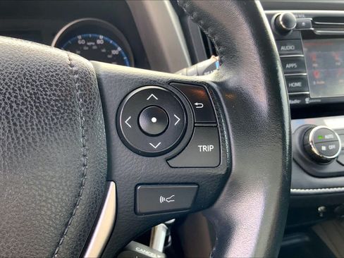 Used 2017 Toyota RAV4 XLE AWD/4WD image 25