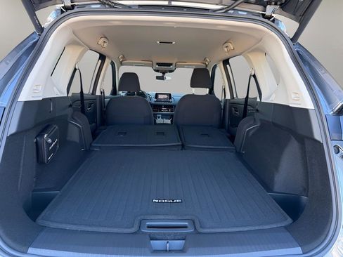New 2026 Nissan Rogue SV image 12