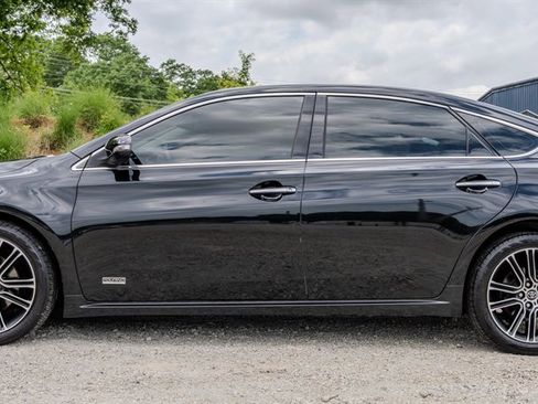 Used 2015 Toyota Avalon XLE Touring Sport Edition FWD image 2