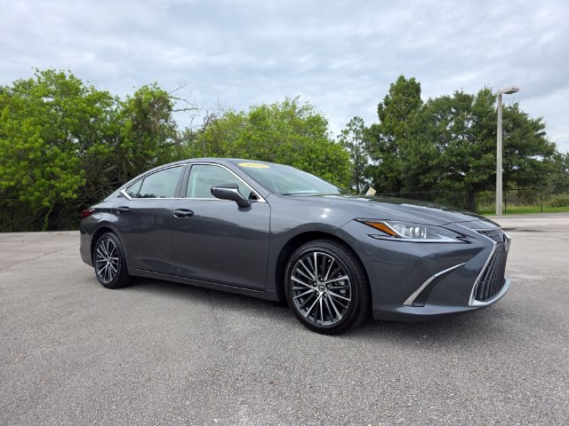 Used 2025 Lexus ES 350 w/ Premium Package FWD image 1