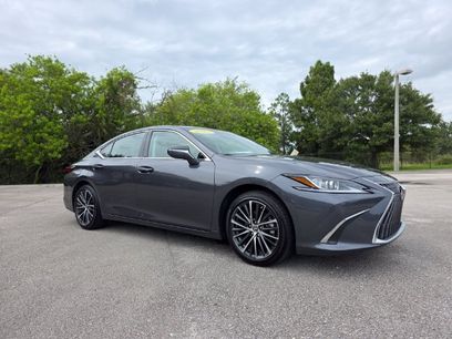 Used 2025 Lexus ES 350 w/ Premium Package