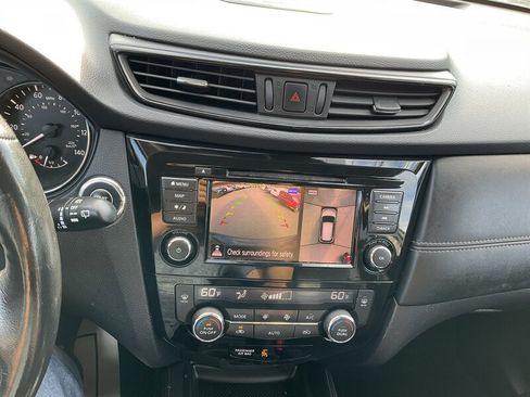 Used 2018 Nissan Rogue SL w/ Premium Package AWD/4WD image 31