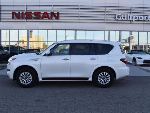 Used 2024 Nissan Armada SV image 3